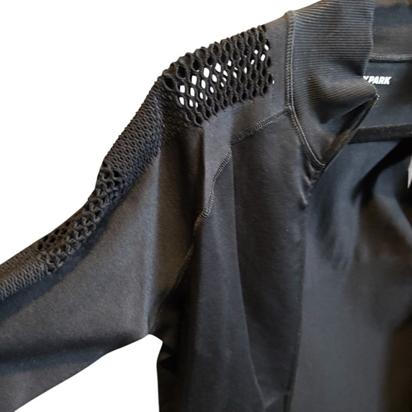 IVY PARK Black Athletic Jacket with cut out sleeves - Picture 2 of 9